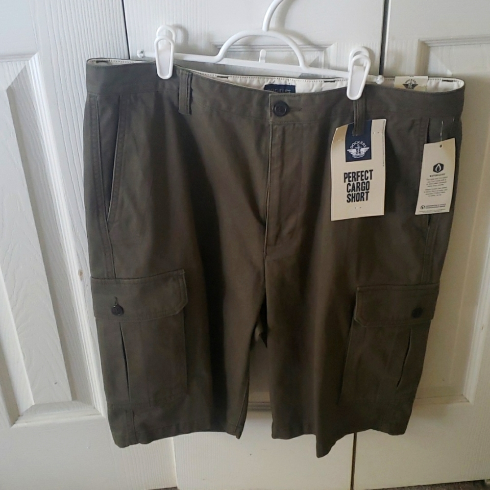 Dockers short